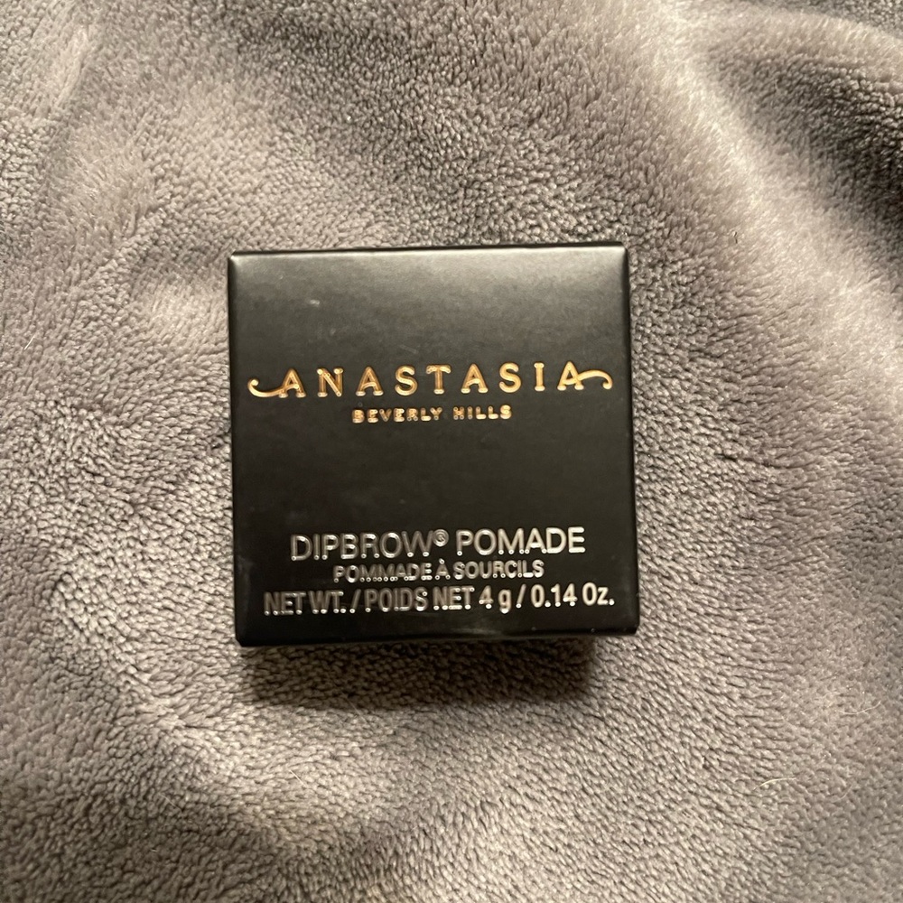 Anastasia Dipbrow pomade